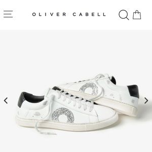 Oliver Cabell Low 1 | Essential